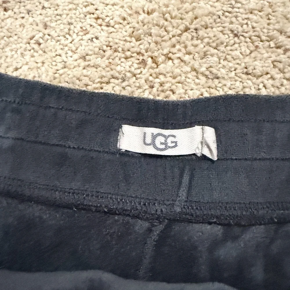 UGG Charcoal Velour Lounge Pants - Picture 3 of 3